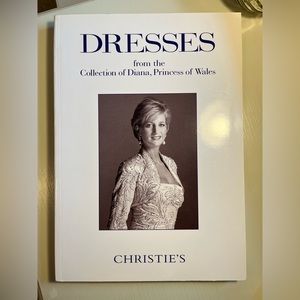 👸🏼1997 Princess Diana CHRISTIE’S AUCTION Dress Catalog (Softcover) Ltd Edition